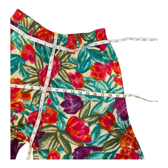 Cristin Stevens Women’s Vintage Multicolor Floral Top and Shorts Set Size M - Picture 13 of 15